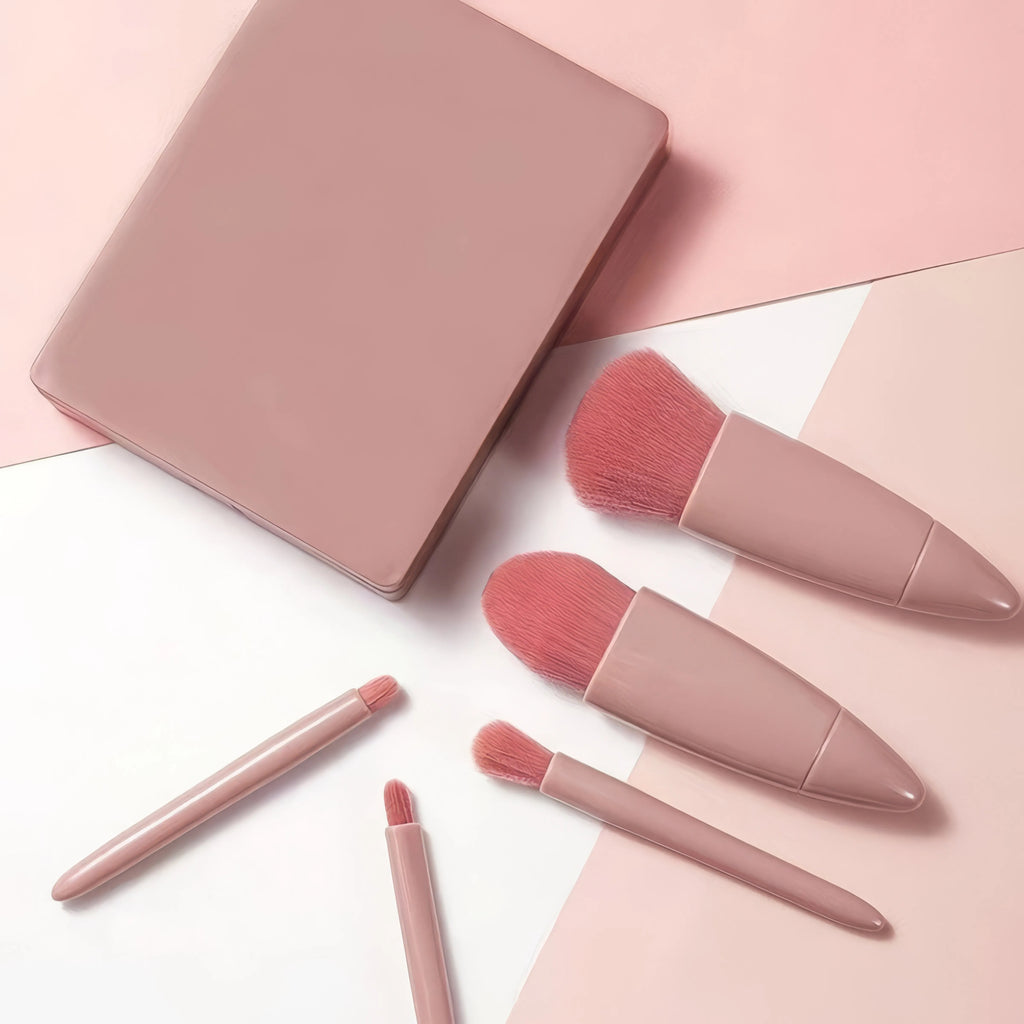 1 Set Chic Pink  Pocket Glam Mini Brush Set