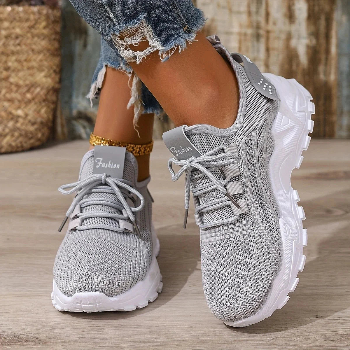 Fashion Knitted Sneakers for Women Mesh Breathable Lace-up Casual Sports Shoes Women's Casual Shoes