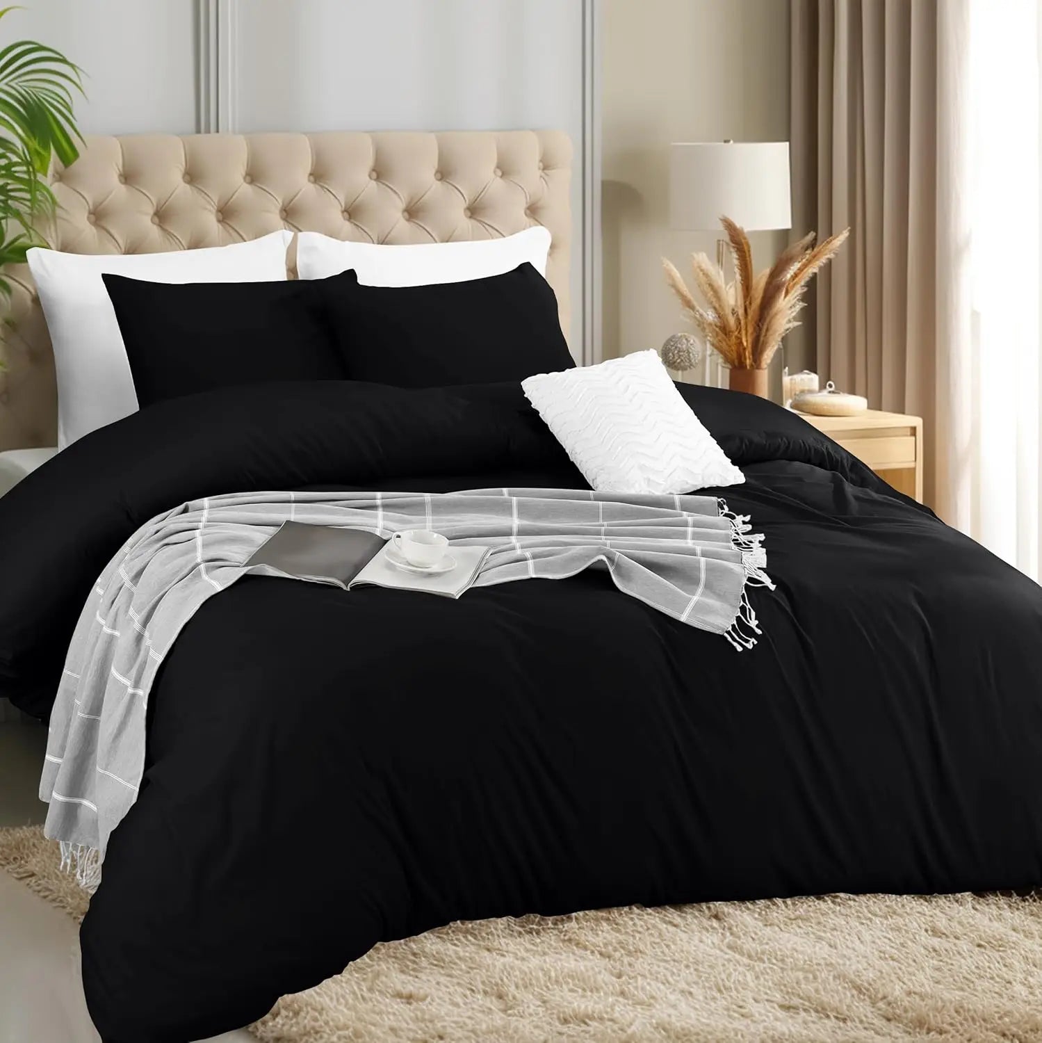 Queen Size Duvet Cover Set with Pillowcases - 3 Piece Soft Brushed Microfiber Bedding, Zipper Closure (Black)