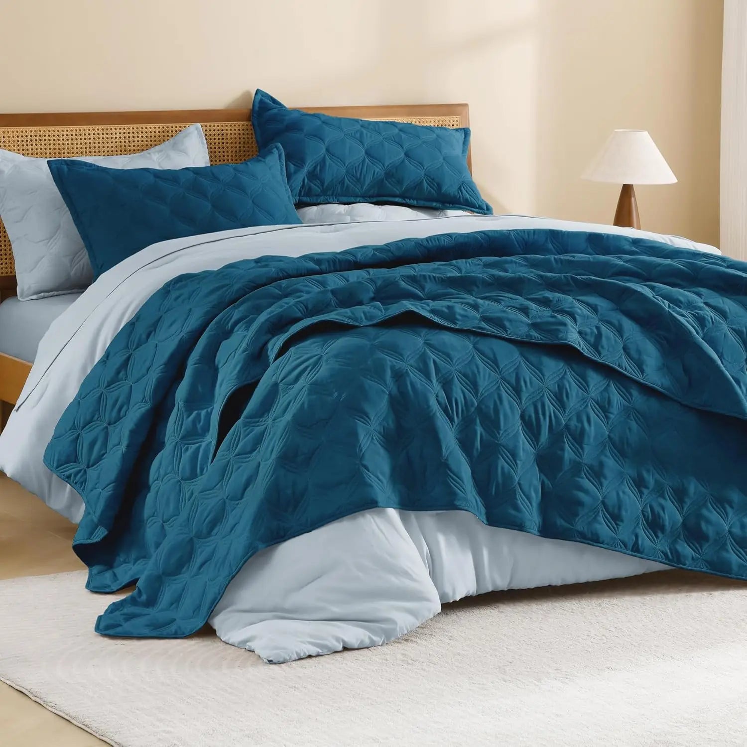 King Size Teal Quilt Set - Lightweight Comforter with Diamond Stitch, 3 Pieces for All Seasons