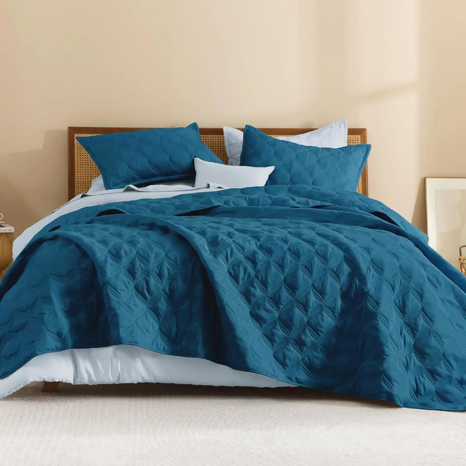 King Size Teal Quilt Set - Lightweight Comforter with Diamond Stitch, 3 Pieces for All Seasons