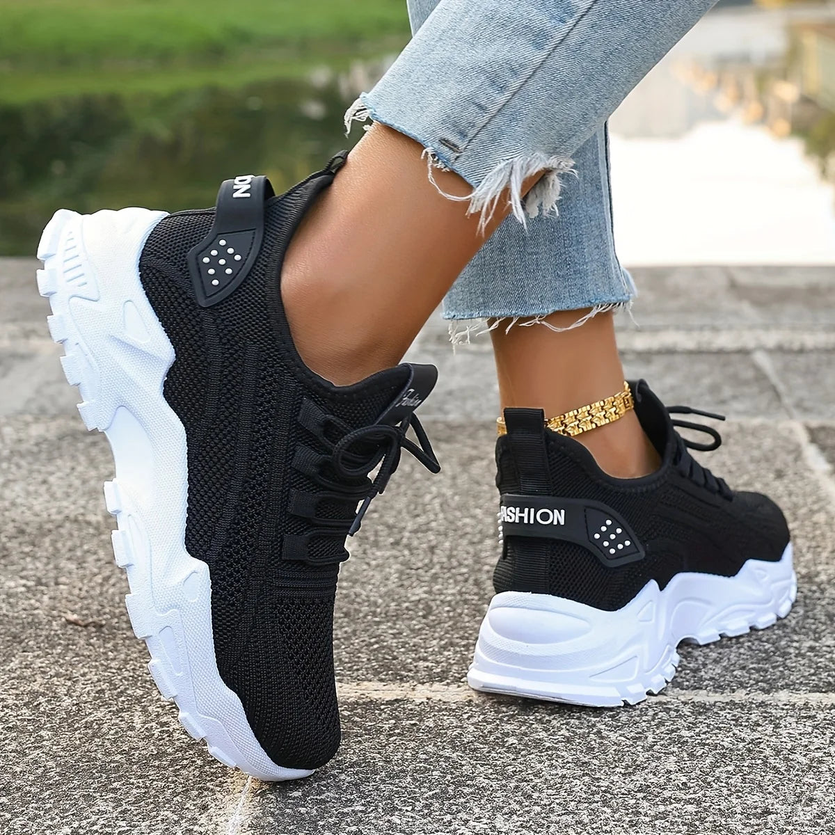 Fashion Knitted Sneakers for Women Mesh Breathable Lace-up Casual Sports Shoes Women's Casual Shoes